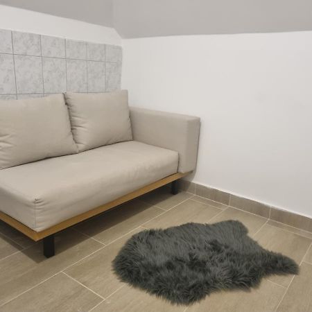 Sosto Apartman Szekesfehervar Exterior photo