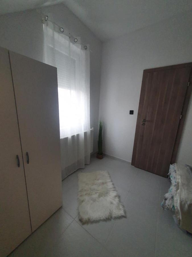 Sosto Apartman Szekesfehervar Exterior photo