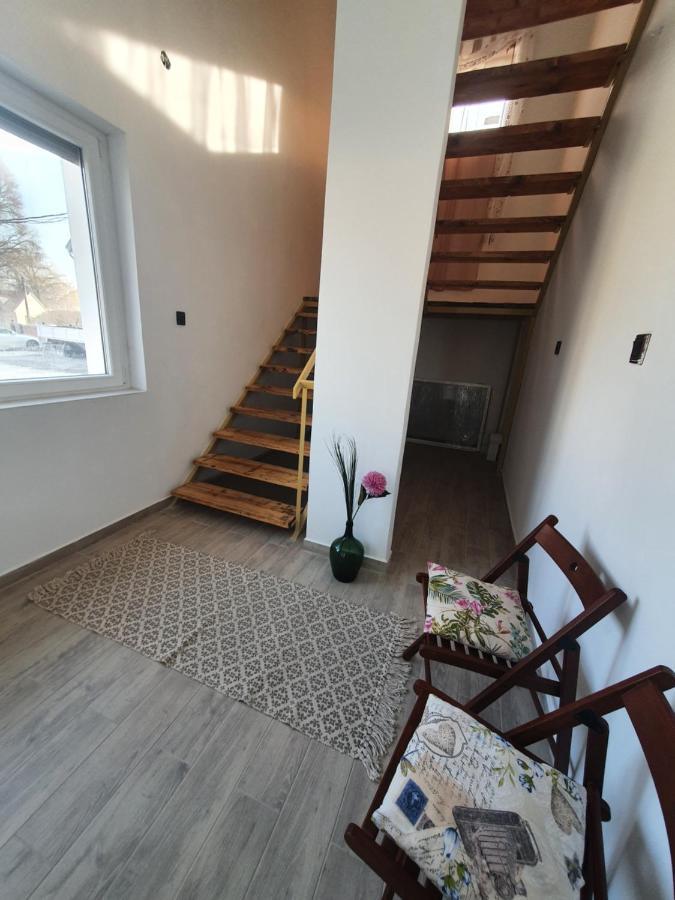 Sosto Apartman Szekesfehervar Exterior photo