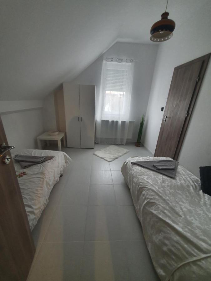 Sosto Apartman Szekesfehervar Exterior photo